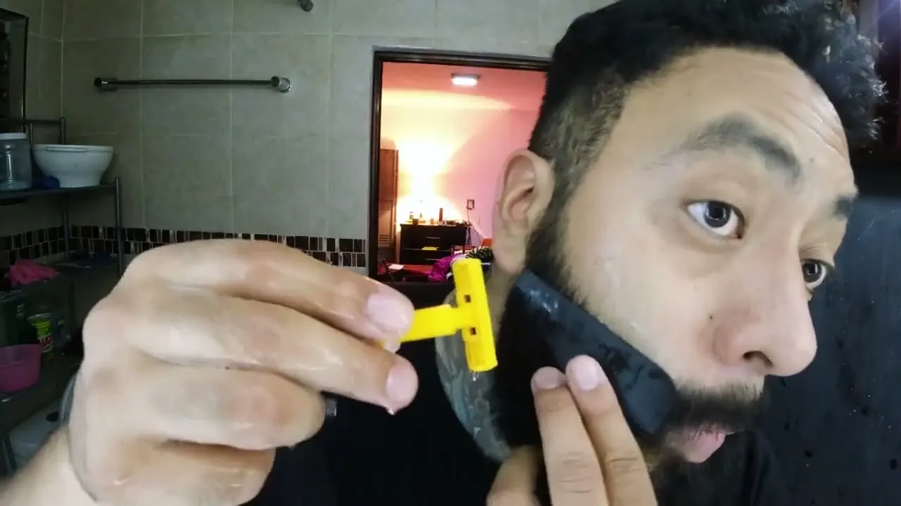 Tutorial de cómo arreglarte la barba y salir de un apuro: rutina clara y sostenible